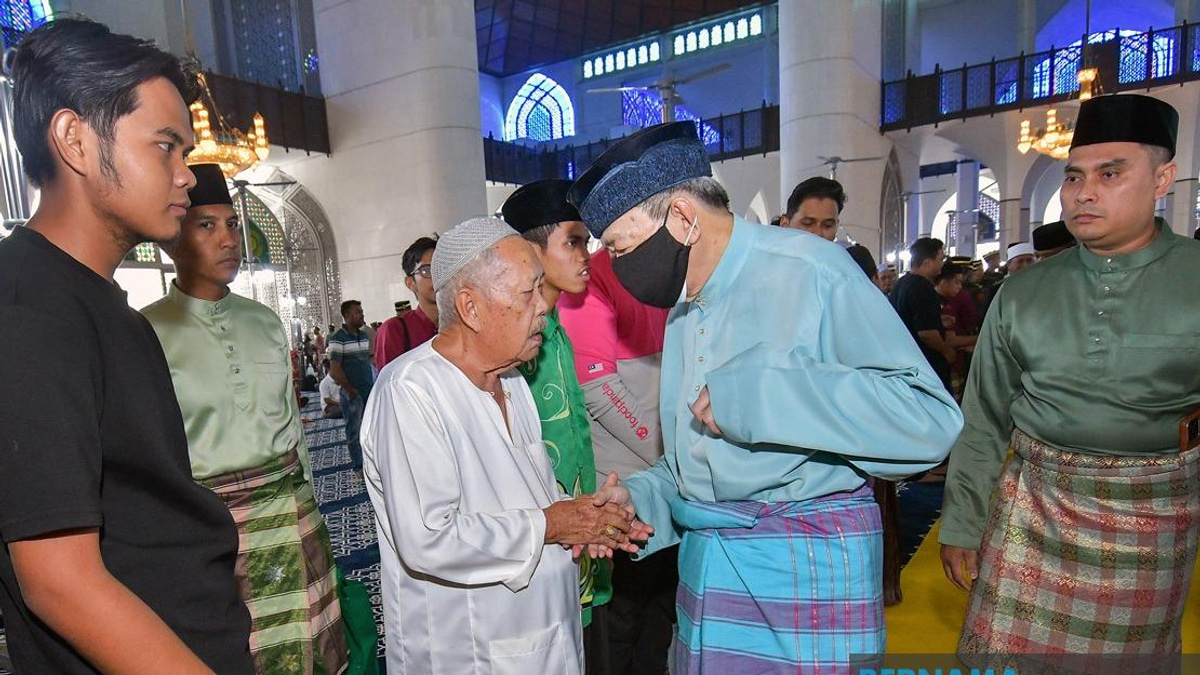 Selangor Sultan Warns Against Betrayal Of Public Trust