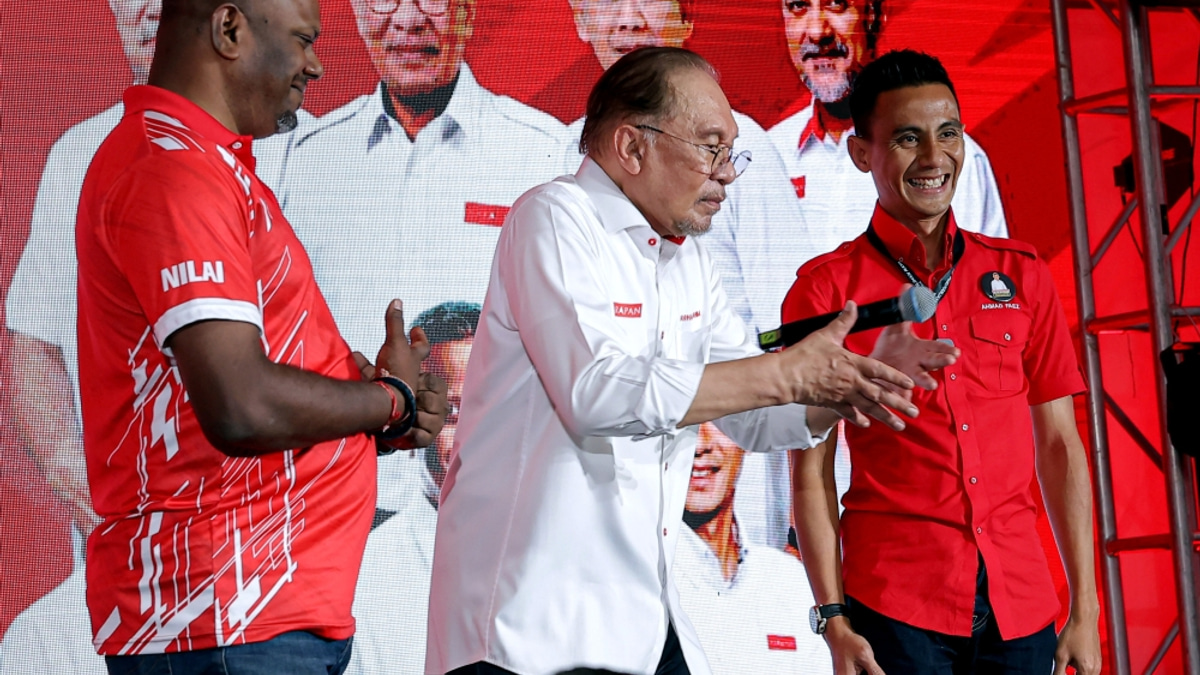 Anwar Reiterates Apology to Indian Community, Emphasises National Unity