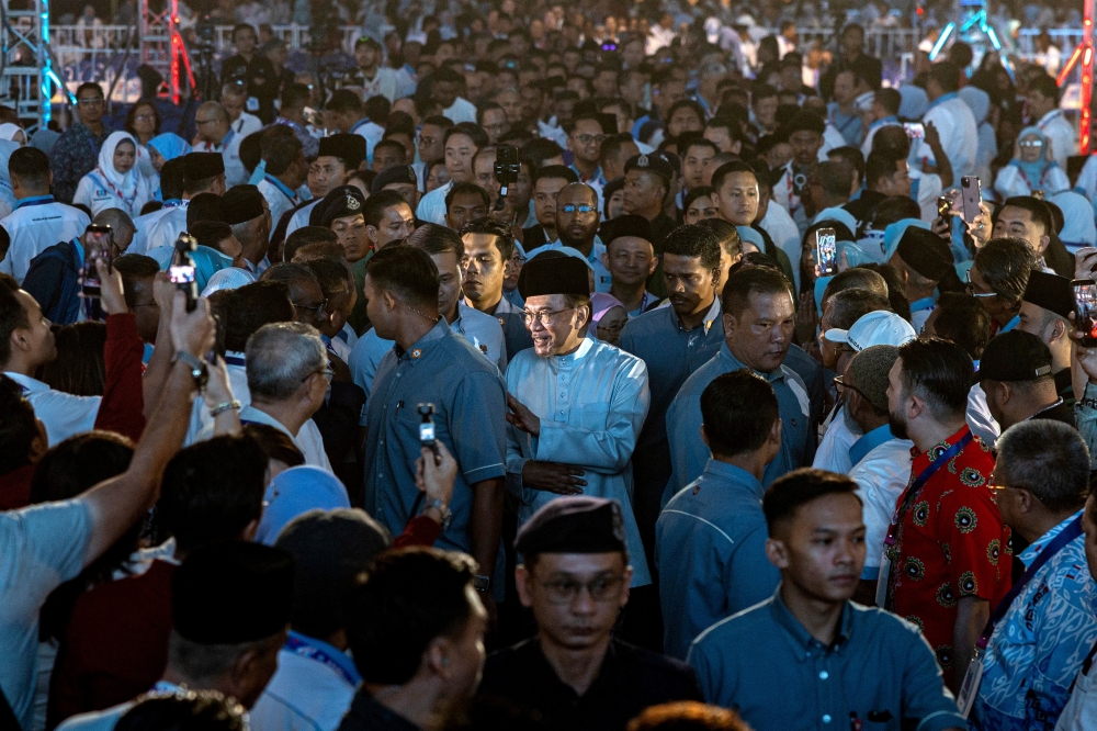 Anwar to seek Cabinet approval for Universities and University Colleges Act repeal