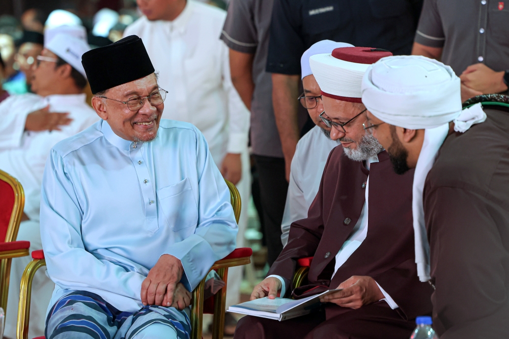 Anwar Defends Public Release of Tabung Haji RCI Report, Framing it as Test of Democratic Trust