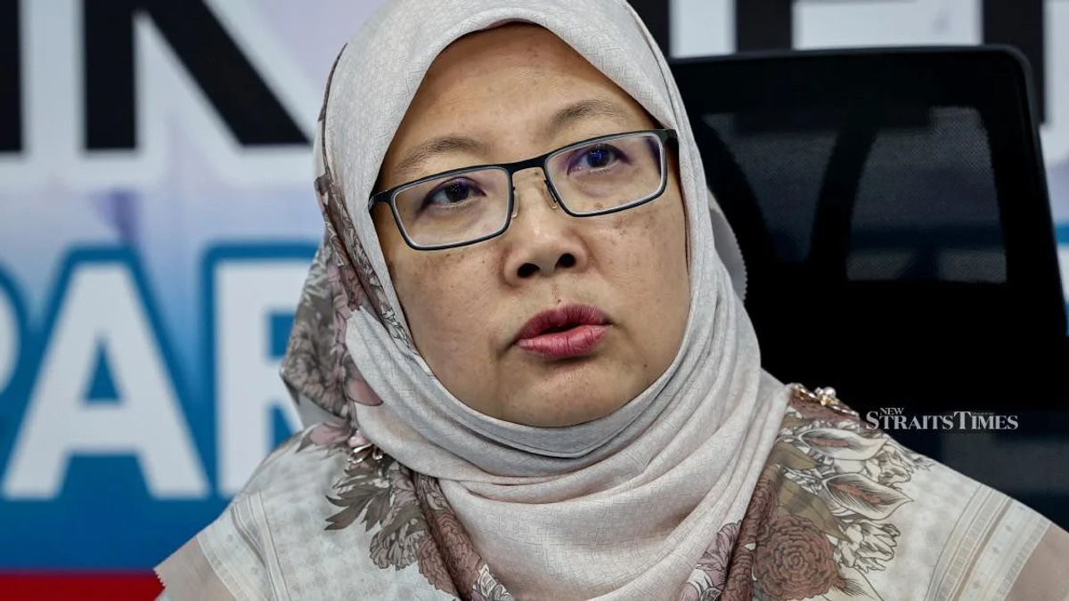 Zaliha challenges Onn Hafiz on conflicting menteri besar demands ahead of Johor polls