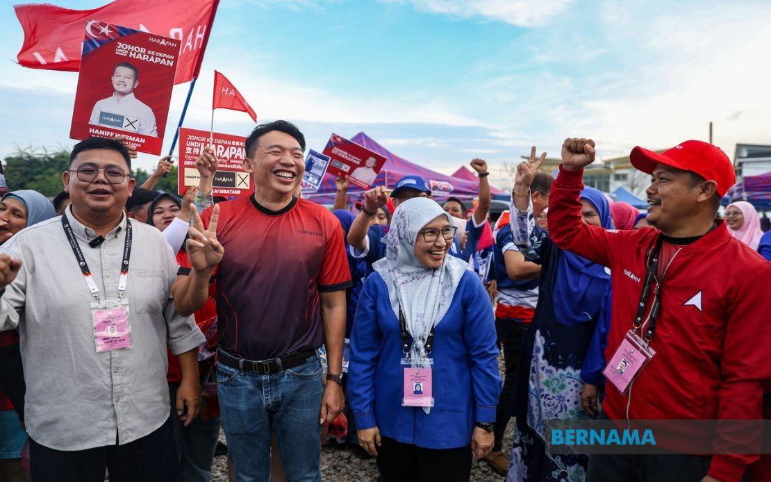 Johor Campaign Trail Shows Democratic Maturity as Rival Candidates Meet Amicably at Pontian Night Market