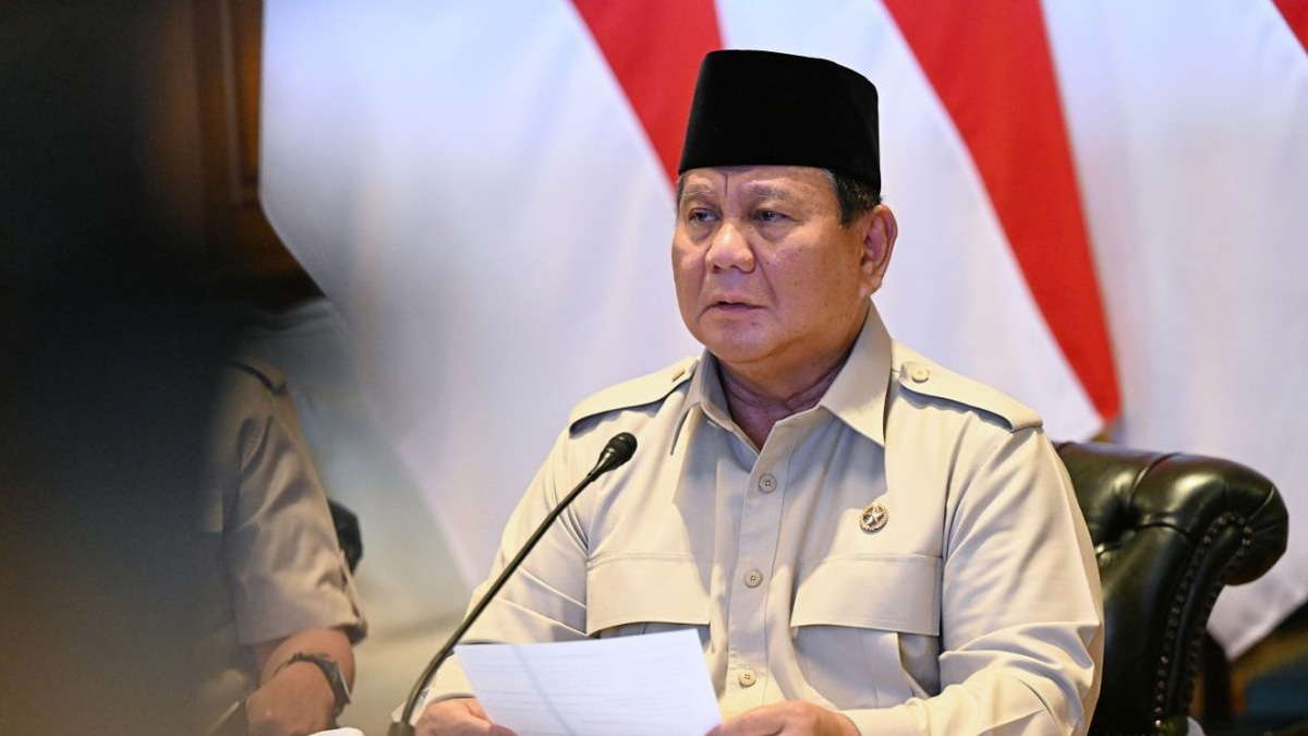 Prabowo's Approval Rating Plummets to 51.1% as Extended Political Honeymoon Draws to a Close