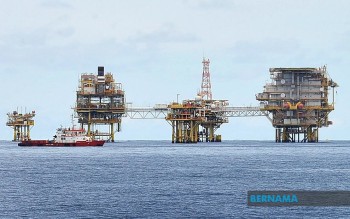 Southeast Asia's Offshore Energy Investment Surges Despite Geopolitical Tensions