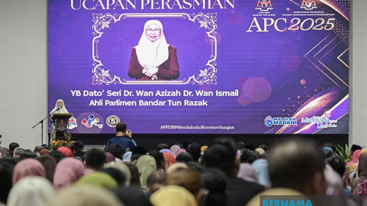 Education's True Purpose Extends Far Beyond Economics, Says Dr Wan Azizah