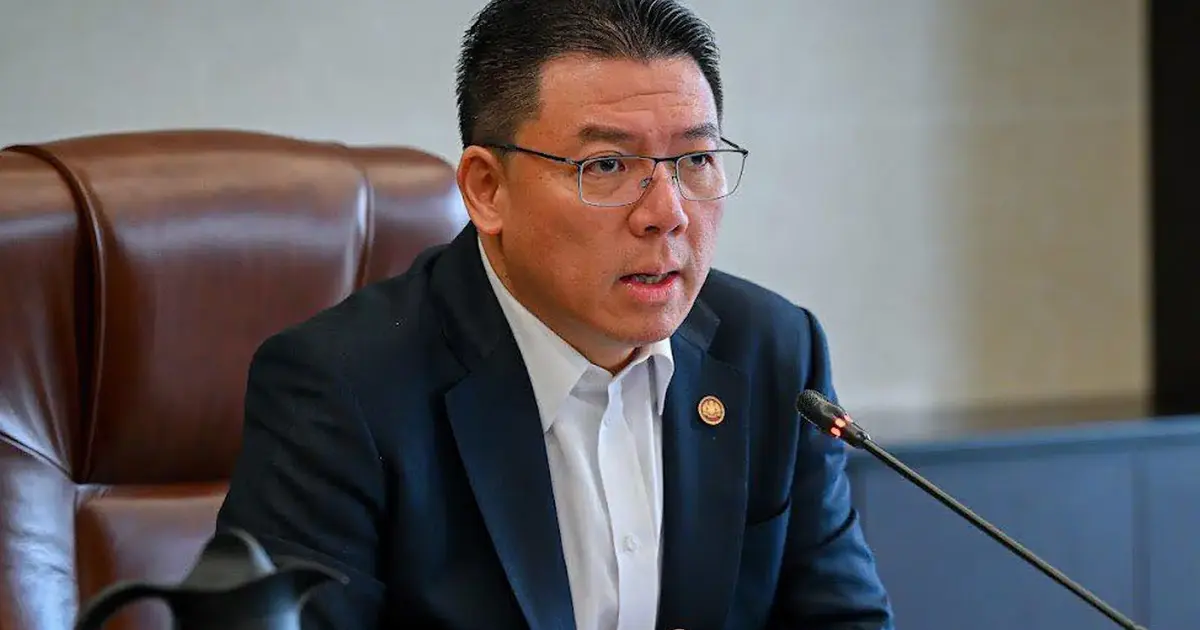 DAP Deputy Chairman Clarifies Resignation Stance Over Najib's Potential Release
