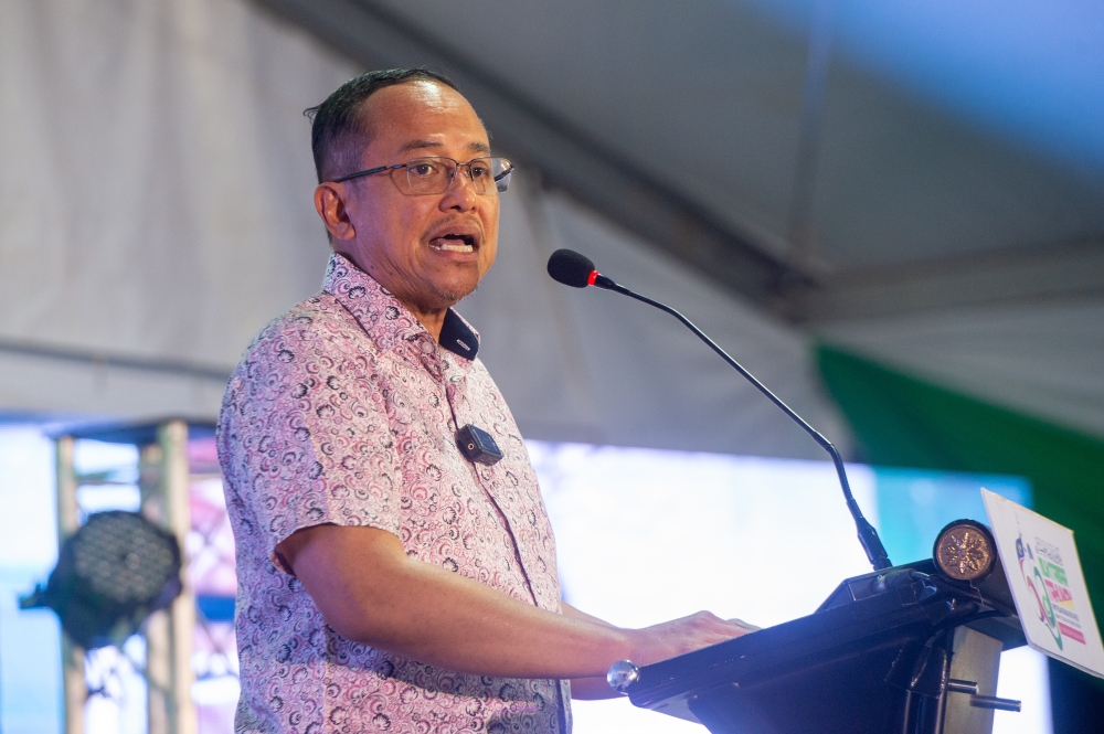 Samsuri Defends PN's Approval of PAS-BN Coalition Discussions