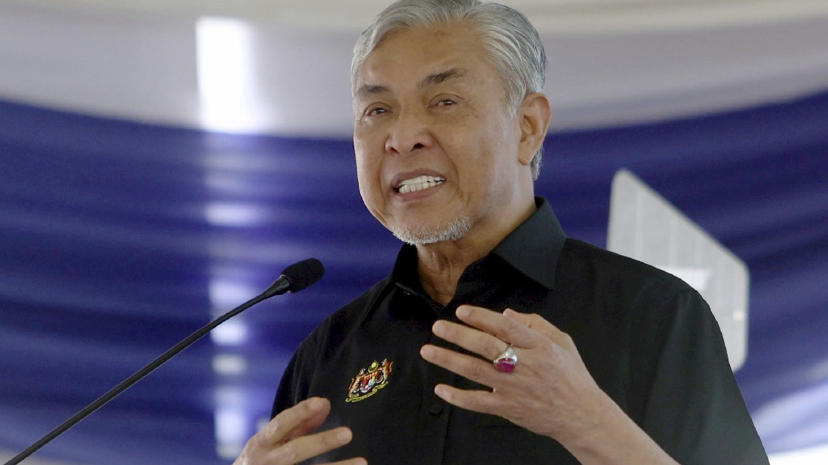 Zahid Rules Out Early Election Speculation Amid Coalition Stability Concerns