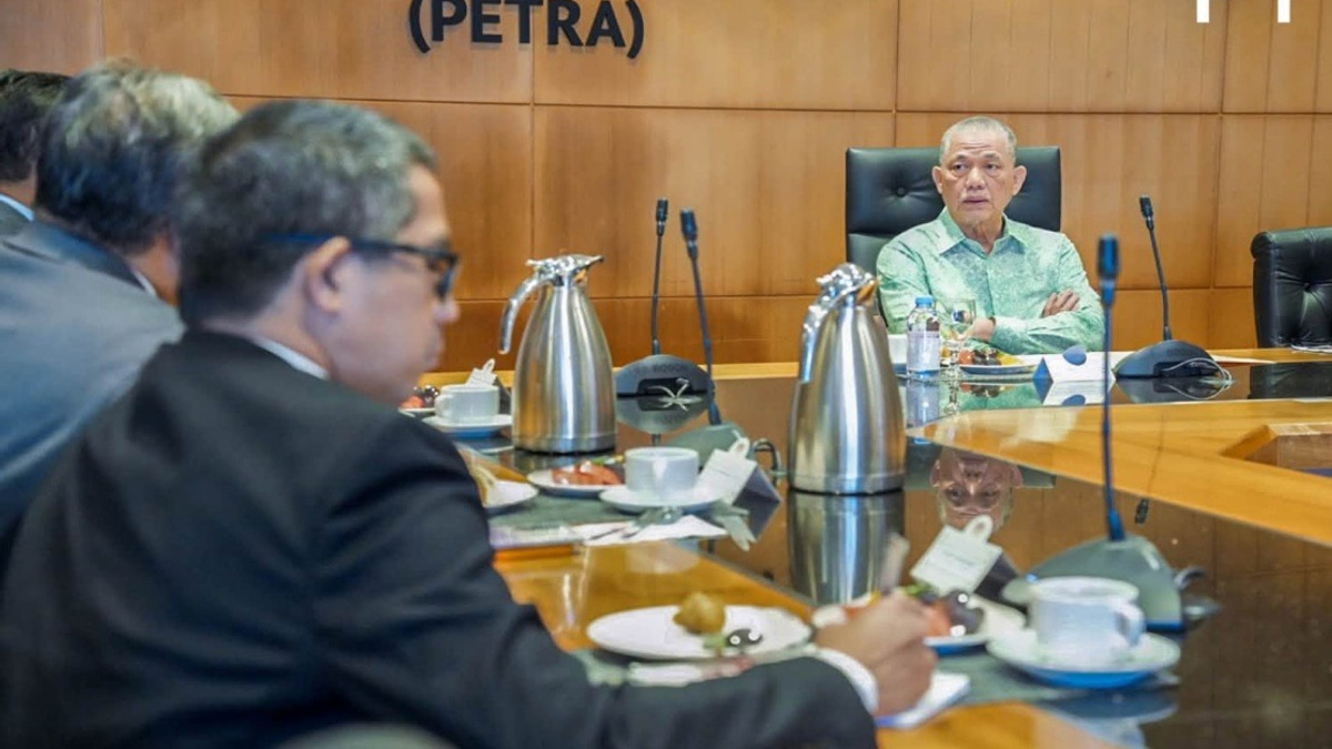 Fadillah Urges Malaysian Envoys Abroad To Drive Strategic Partnerships And Economic Diplomacy