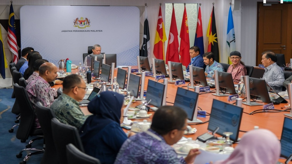 Data and AI Critical to Malaysia's 13th Plan Success, Says Fadillah