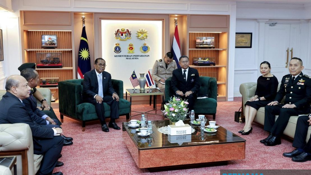 Malaysia to Deepen Defence Ties with Thailand on Southern Peace Push