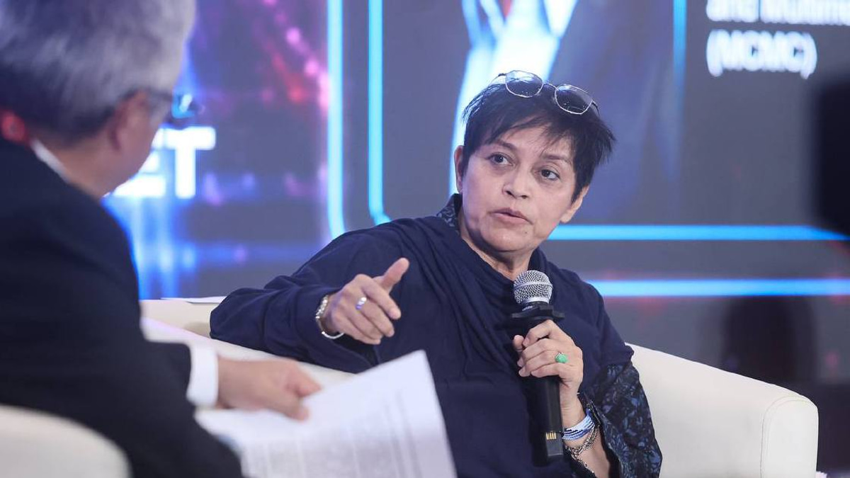 Fair play in digital realm essential during polls, says Azalina