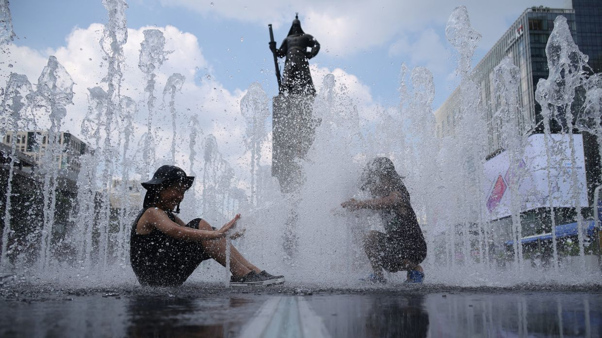 Seoul Issues First 'Severe Heatwave Warning' as South Korea Swelters Under Extreme Heat