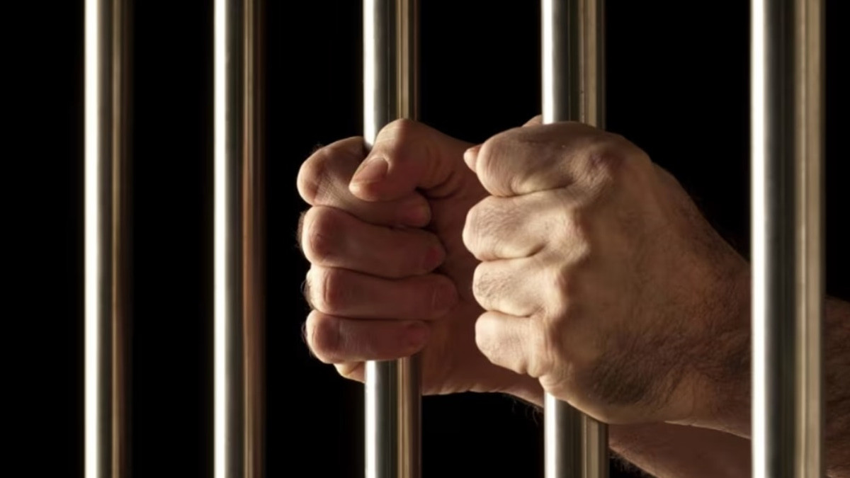 Ex-Unit Trust Consultant Sentenced to 18 Months for Investment Fraud, Hit With RM2 Million Fine
