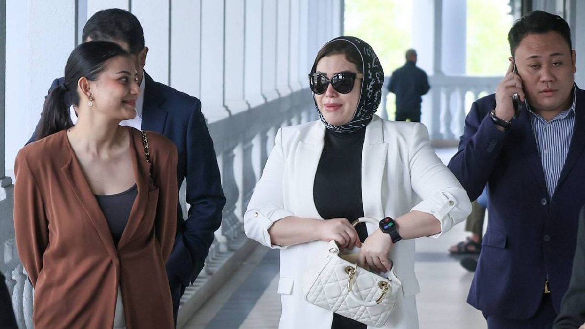 Zizie Izette Acquitted in Felcra Corruption Case Involving Late Husband Bung Moktar