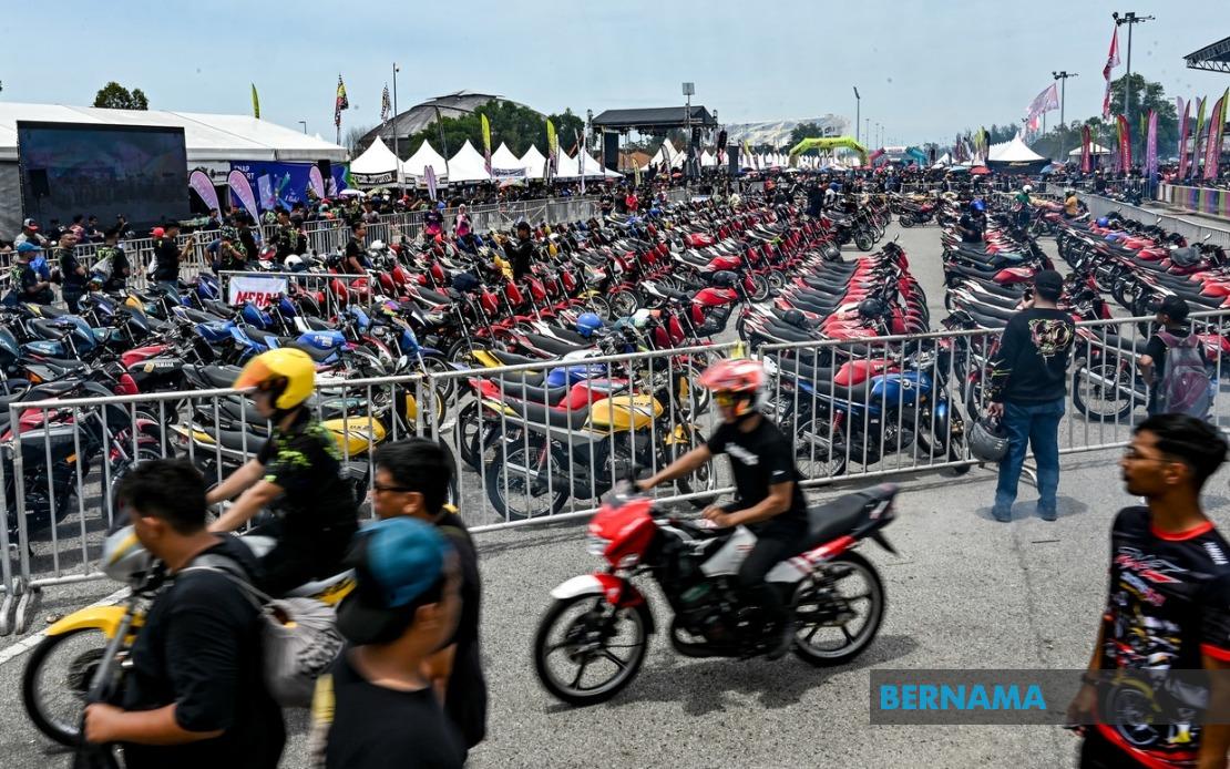 Kuala Terengganu Council Spends RM40,000 Cleaning Up After RXZ Members 8.0 Event