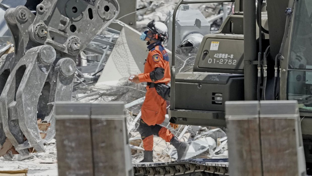 Japan probes LPG leak as likely cause of Kumamoto mall blast that killed three