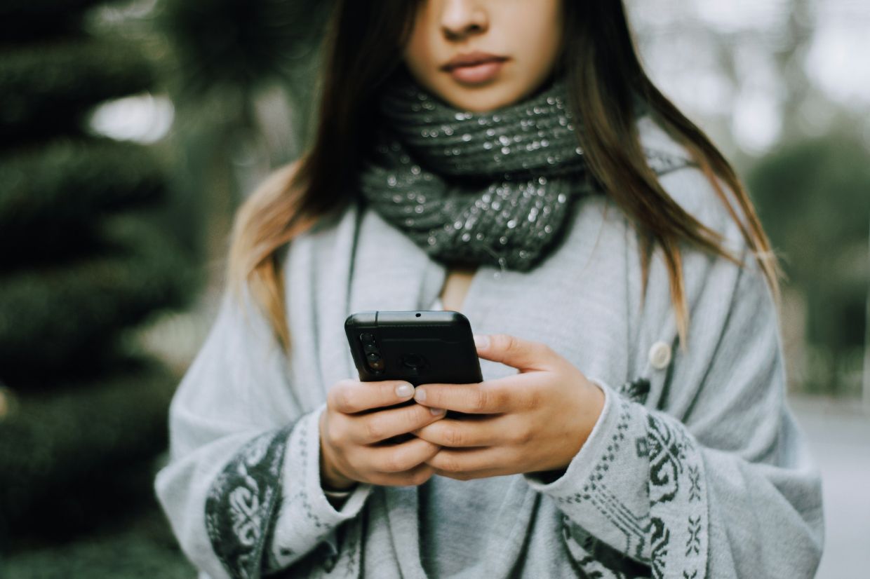 How Online Romance Scams Lure Victims With Fake Love Stories