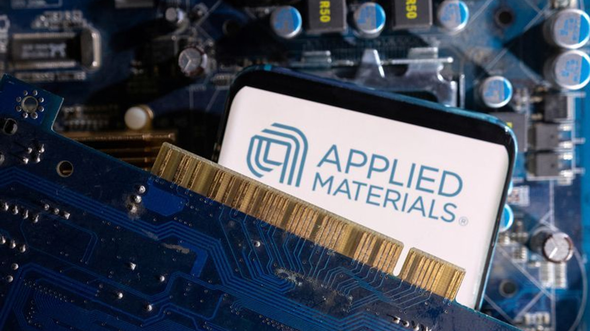 Applied Materials Faces Investor Pressure Despite Strong Guidance as Chip Equipment Competition Intensifies