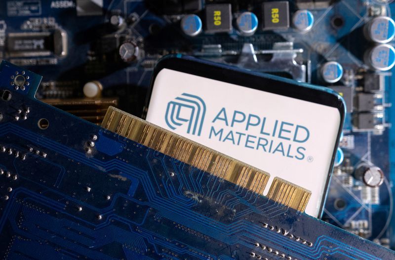 Applied Materials Faces Investor Pressure Despite Strong Guidance as Chip Equipment Competition Intensifies