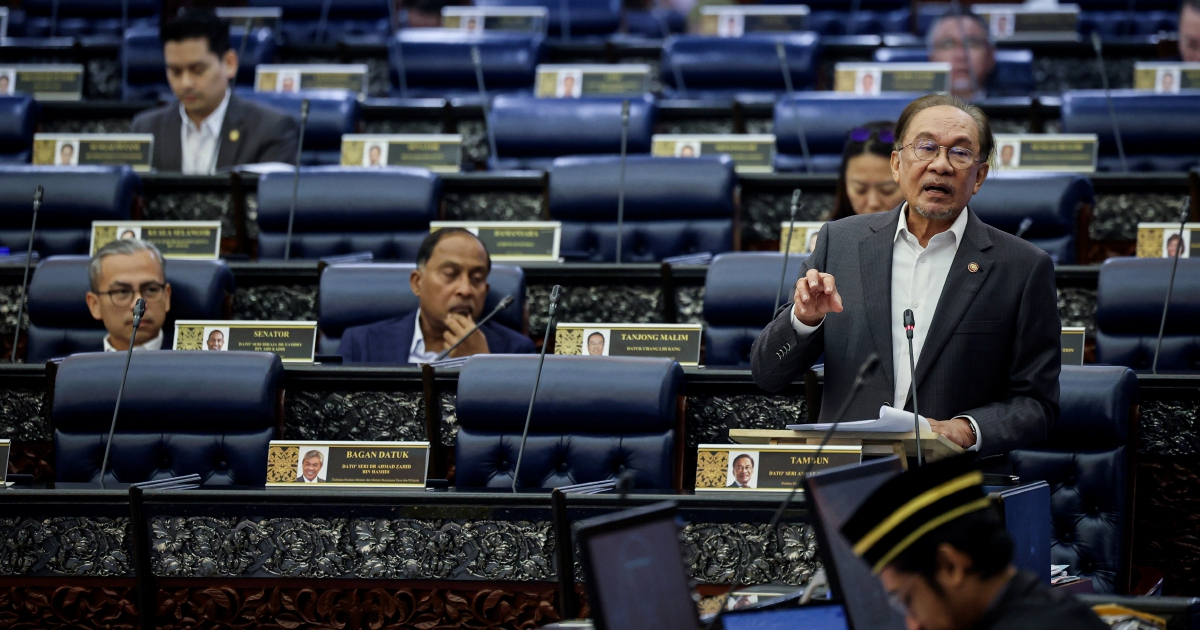 Anwar Commits to Protecting Journalists from Arbitrary Action