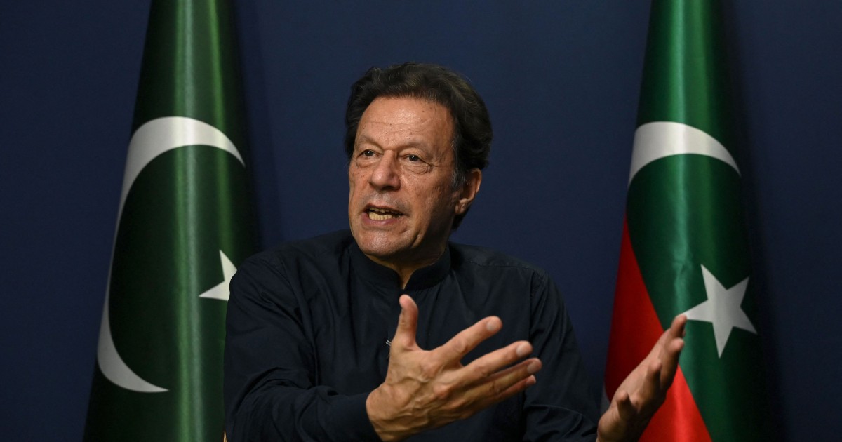 Pakistan's Top Court Orders Former PM Imran Khan Transferred to Hospital from Detention