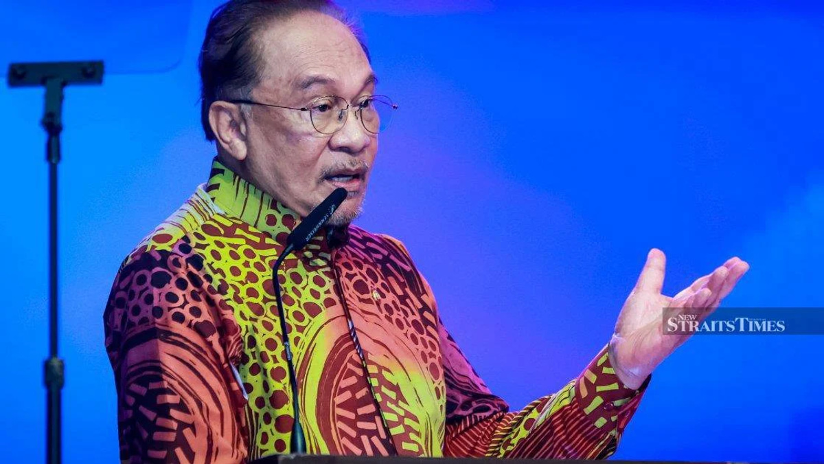 Anwar Slams Double Standards in Global Law Over Norway Missile Dispute