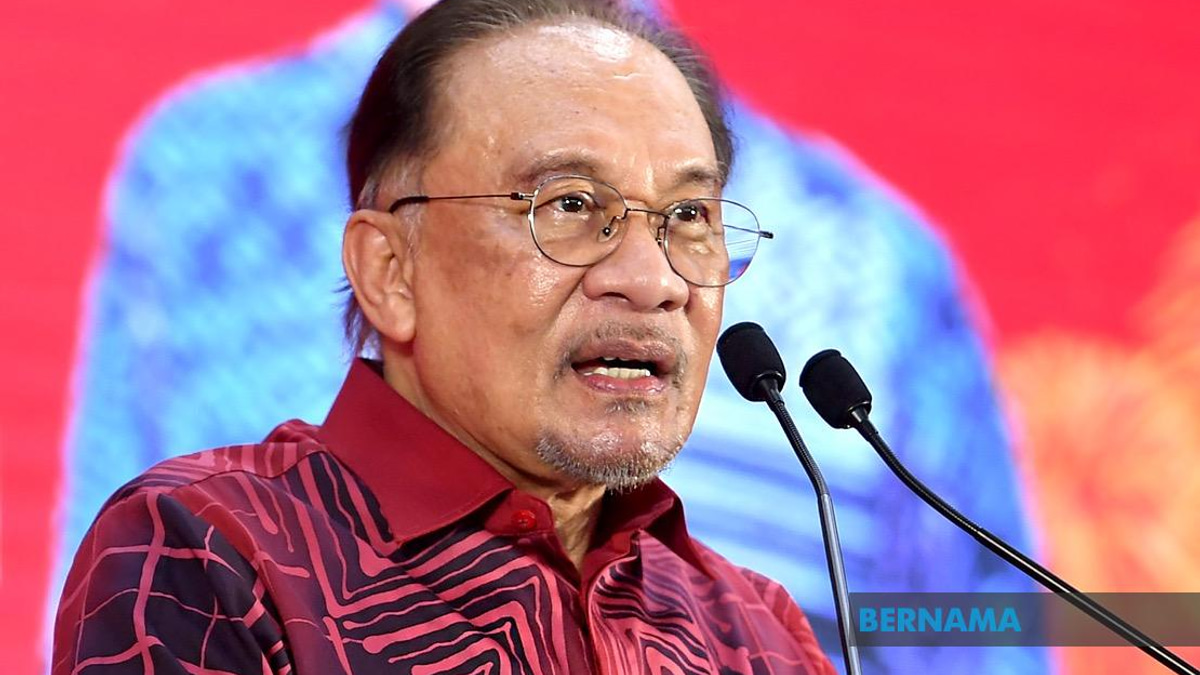 PM Anwar Maintains Strong Lead as Malaysia's Most Trusted Political Figure, Merdeka Survey Finds