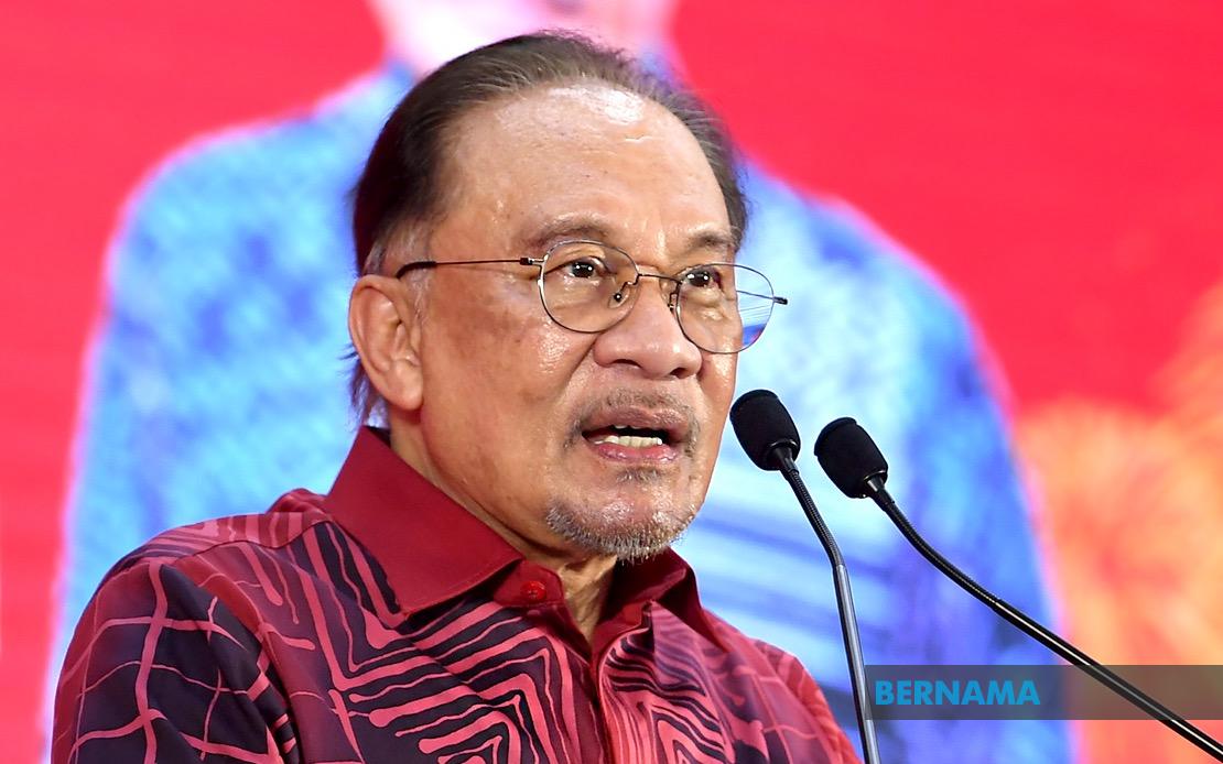 PM Anwar Maintains Strong Lead as Malaysia's Most Trusted Political Figure, Merdeka Survey Finds