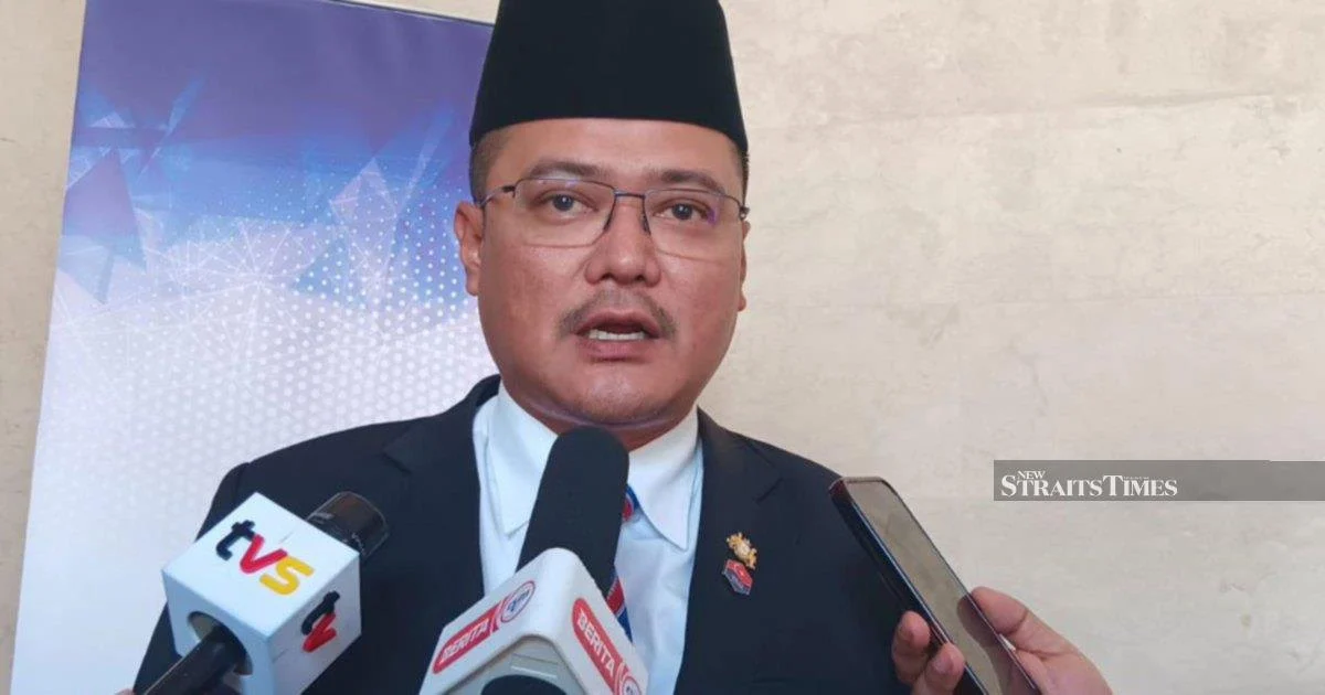 Johor BN Moves to Discredit Puad Over Palace Claims as Umno Youth Mobilizes Support