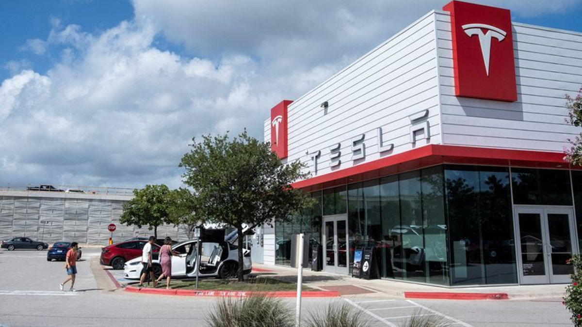 US Safety Board Opens Investigation into Fatal Tesla Crash in Texas; Family Files Wrongful Death Lawsuit