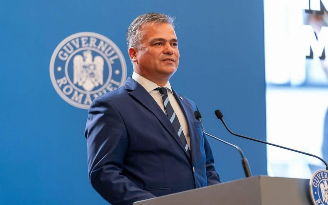 Romanian Prime Minister-Designate Presents Cabinet Lineup to Parliament