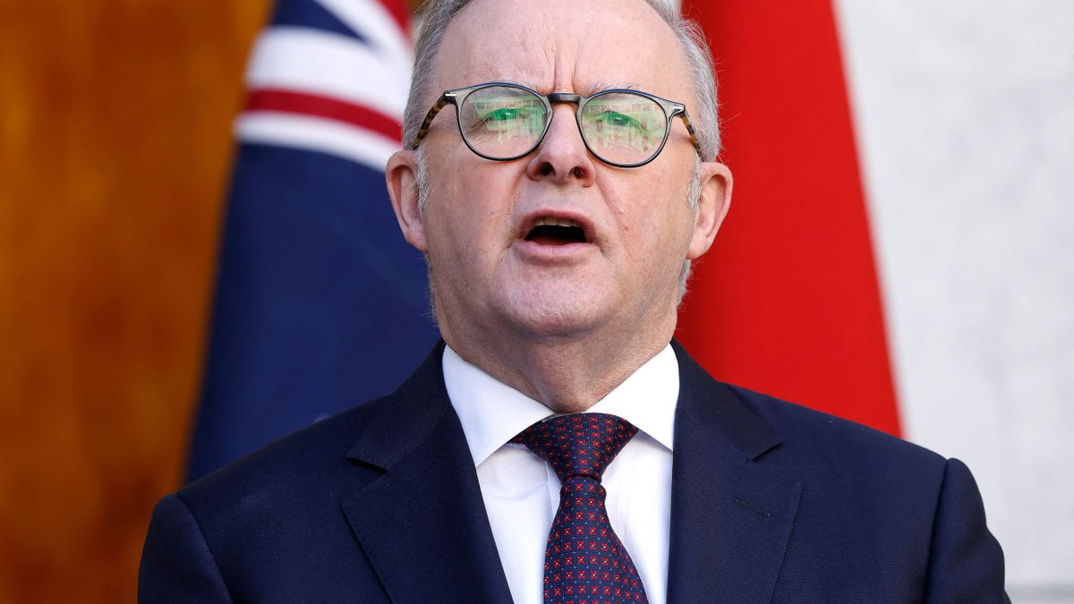 Albanese Refuses Apology Over Takaichi Melon Joke Amid Diplomatic Controversy