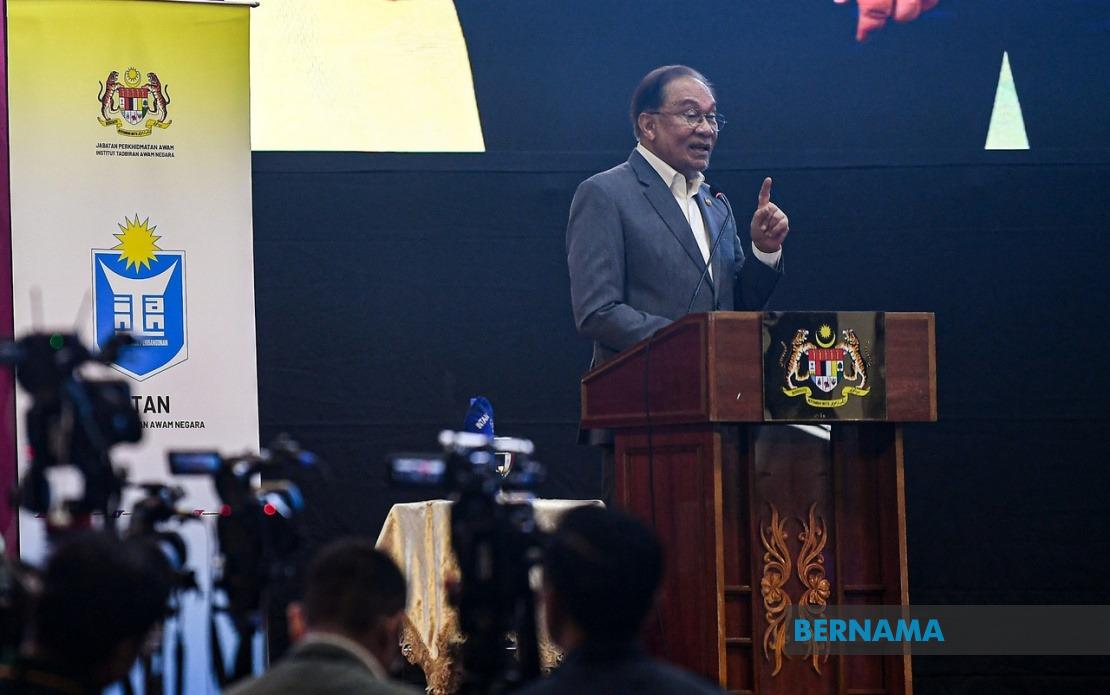 Anwar Apologises If His Stern Approach to Civil Servants Came Across as Overly Harsh