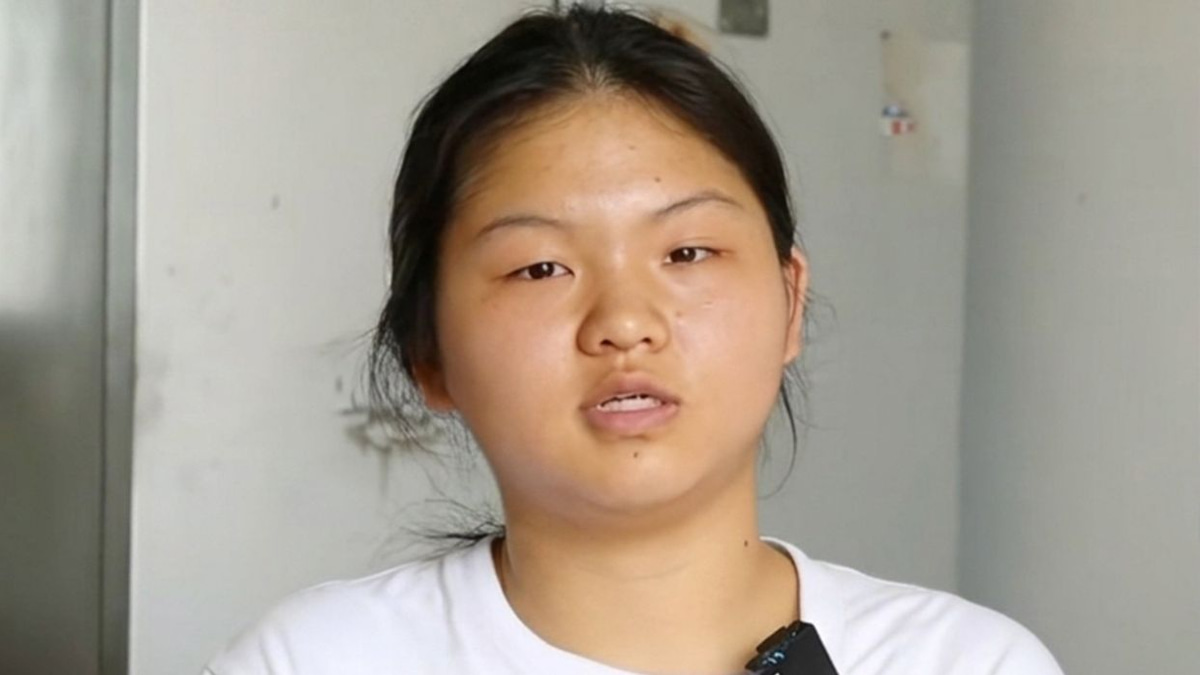 From Hardship to Hope: Chinese Student's Selfless Act After Losing Last Relative Inspires Millions