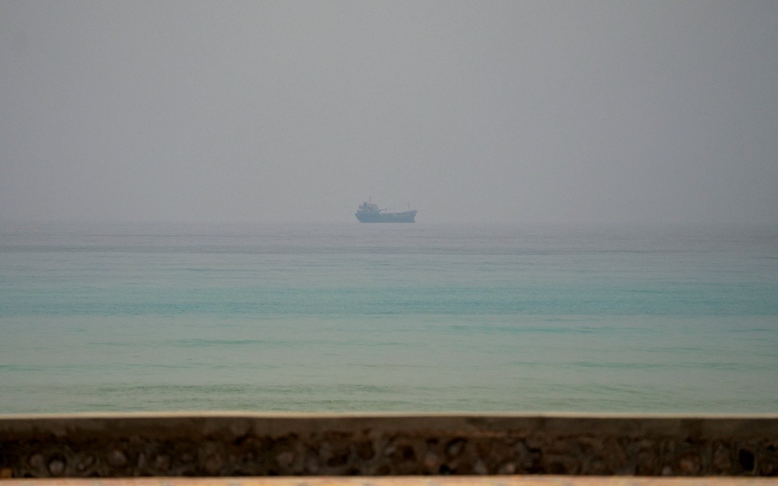 Iran's Parliament Speaker Warns Strait of Hormuz Will Open Only on Tehran's Terms