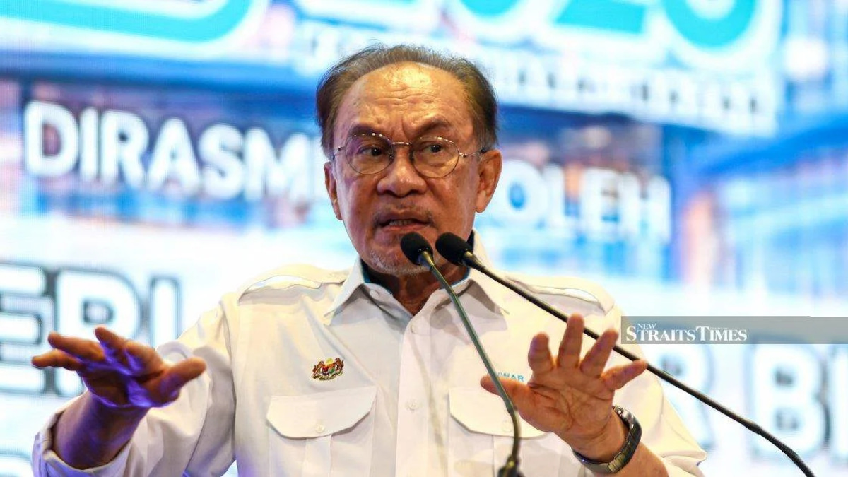 Anwar Urges Melaka DAP to Reconsider State Government Exit