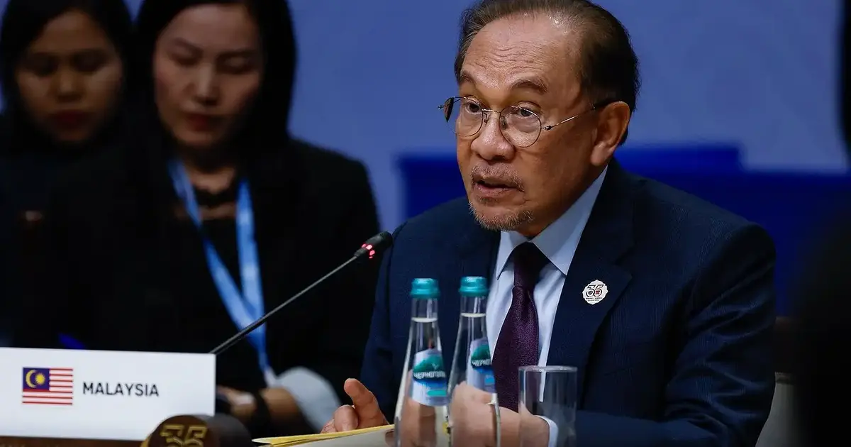 Malaysia to Explore Local Currency Settlements for Foreign Trade, Anwar Says