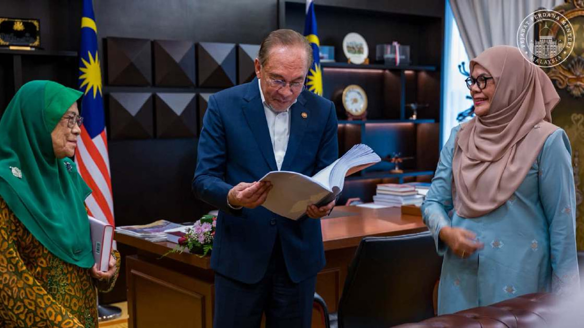 Anwar's Ideas Compiled in New Book as Blueprint for Future Malaysia