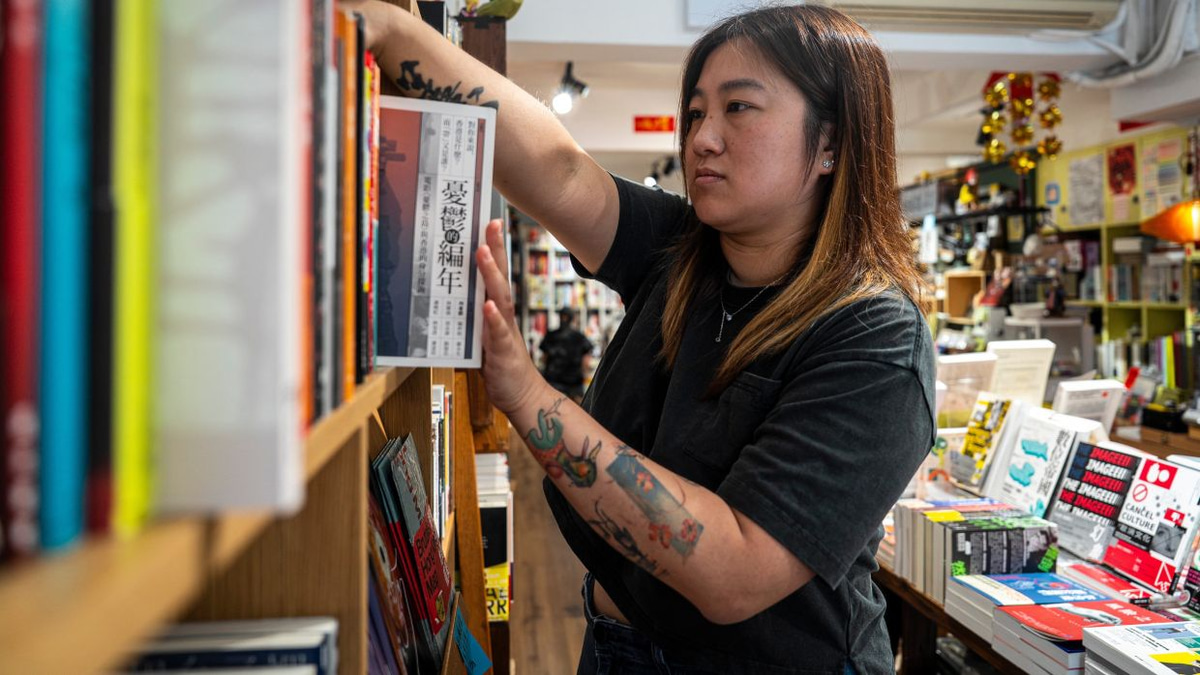 Hong Kong police arrest bookstore owner on seditious publications charges