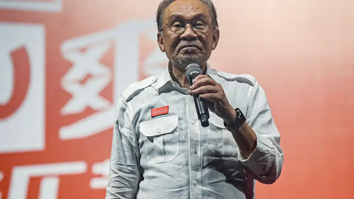 Anwar Urges Unity After BN's Johor Victory, Calls for Continued Service to Rakyat