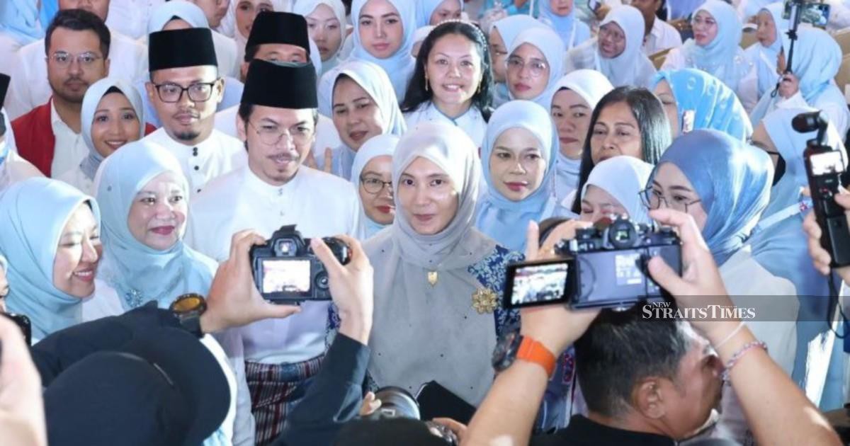 PKR's Factionalism Risk: Nurul Izzah Warns Against Internal Power Rivalries