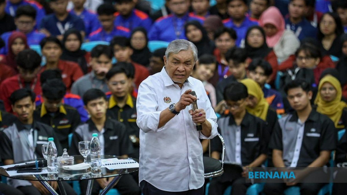 DPM Zahid Calls On Gig Workers To Embrace TVET Training For Better Career Prospects