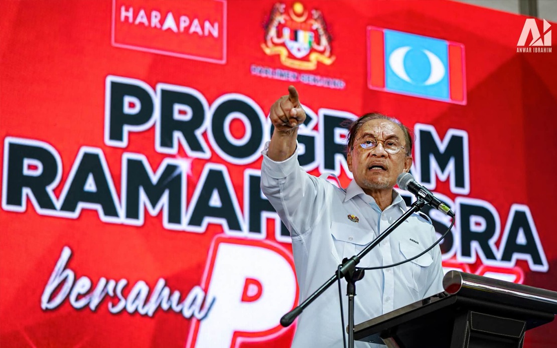 Anwar to Push China Trade Deal on Durian as Prices Plunge