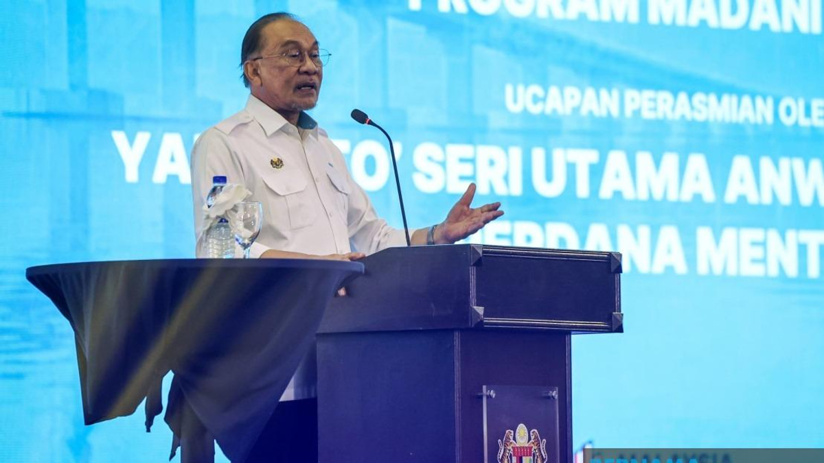 Malaysia's Halal Sector Needs Strong Industrial Base to Lead Globally, Says PM Anwar
