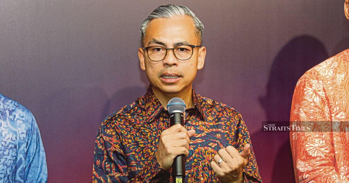 Fahmi Assures Federal Stability Despite BN's State-Level Gains