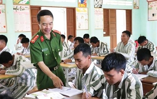 Vietnam streamlines court procedures for juvenile drug rehabilitation with faster timelines