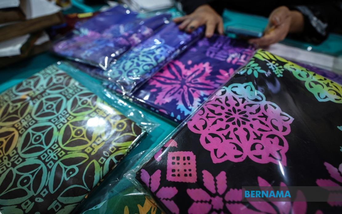 Johor Batik Carves Out Niche With Local Motifs and Heritage Elements