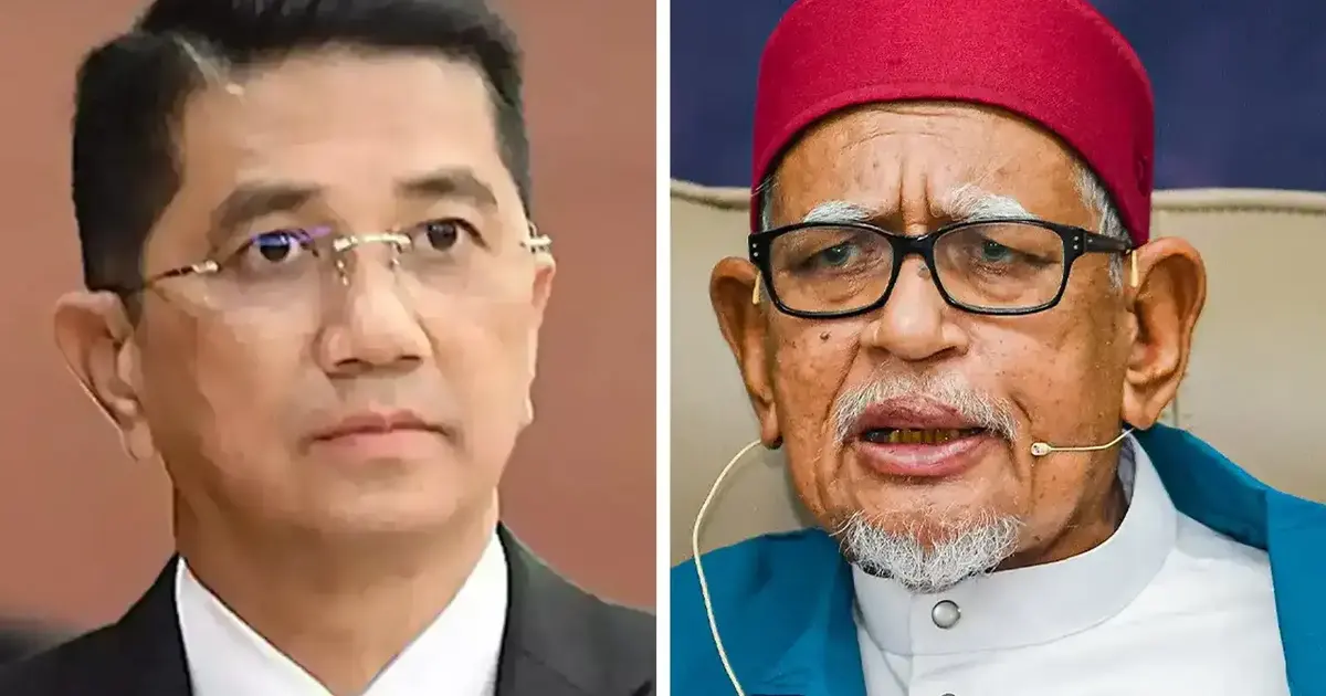 Azmin Rejects Hadi's Claim That Bersatu Automatically Exits PN