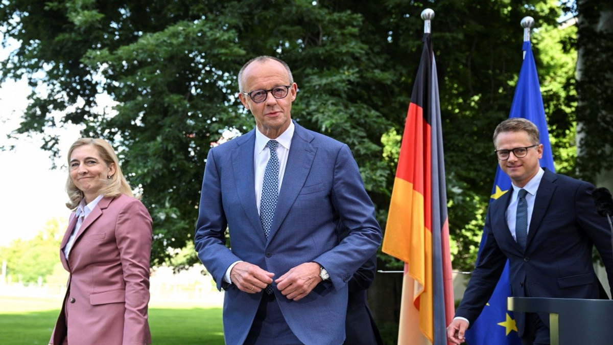 Merz Overhauls German Cabinet and CDU Leadership After Spahn Resignation
